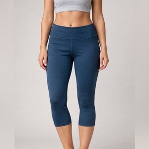 Fabletics Motion 365 Capri Leggings Blue High Rise Size Small